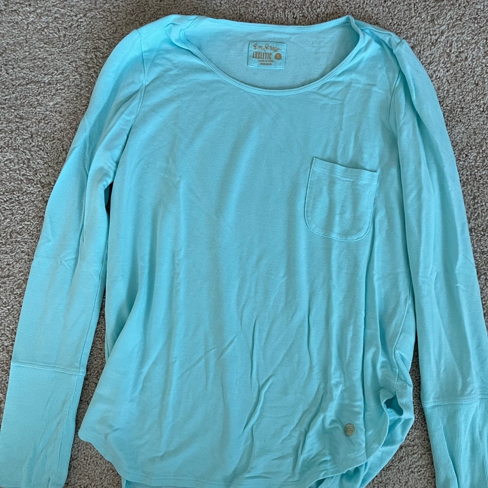 Lilly Athletic Shirt Small
